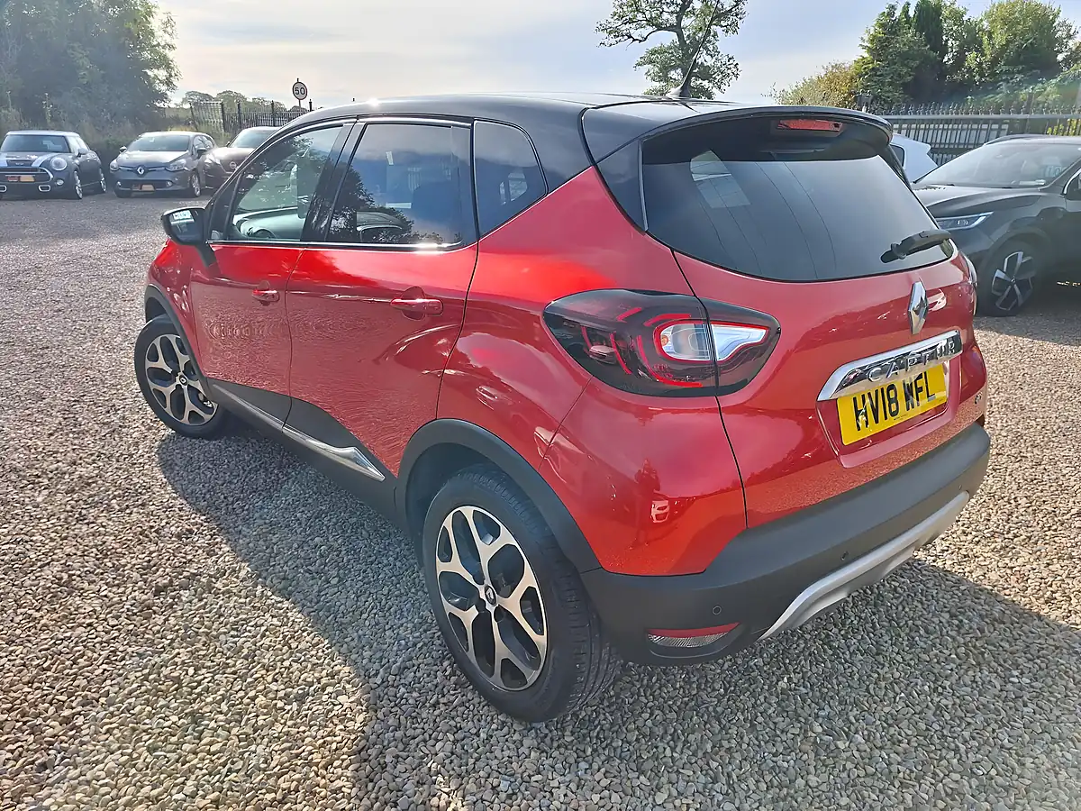 Used 2018 Renault Captur Signature X Nav Red - Interior and Exterior details 3