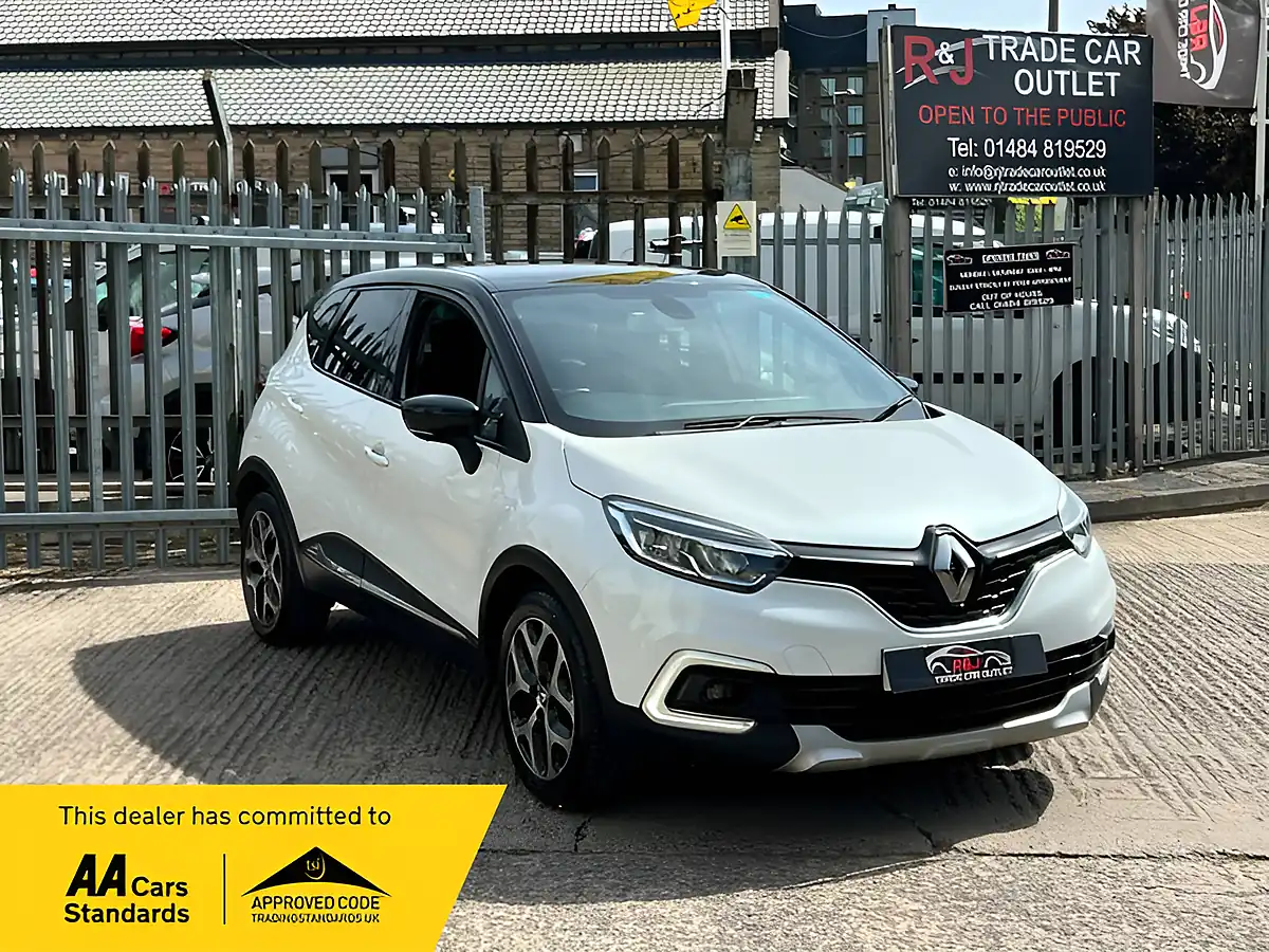 Used 2018 Renault Captur Signature X Nav White/Black - Front View