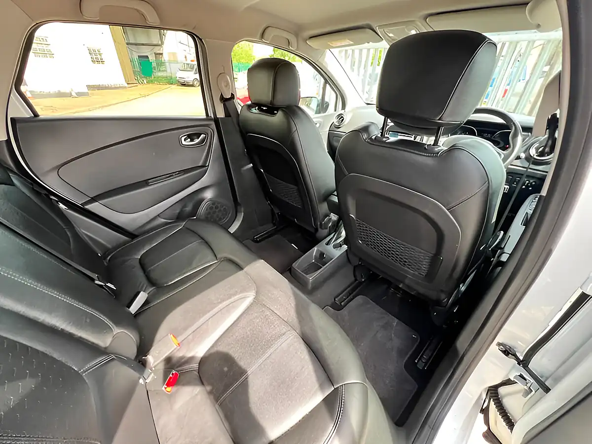 Used 2018 Renault Captur Signature X Nav White/Black - Interior and Exterior details 17