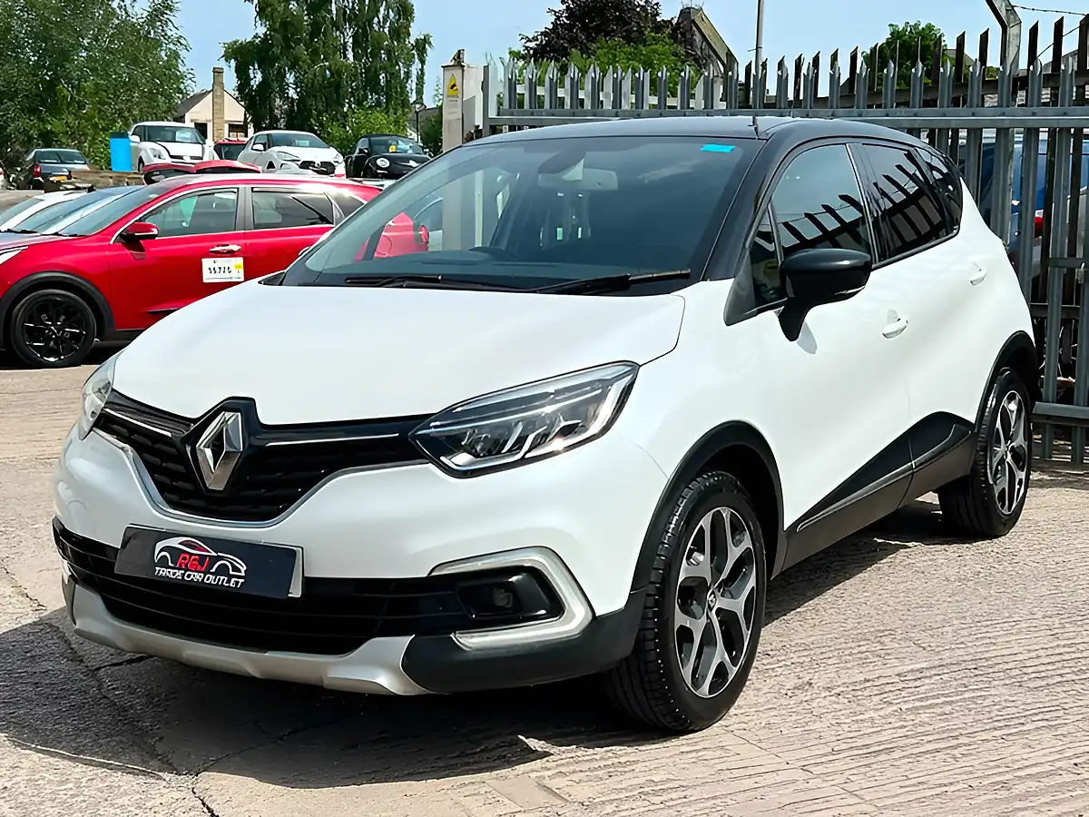 Used 2018 Renault Captur Signature X Nav White/Black - Interior and Exterior details 3