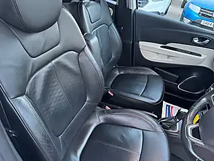 Used 2018 Renault Captur Signature X Nav White - Interior and Exterior details 17