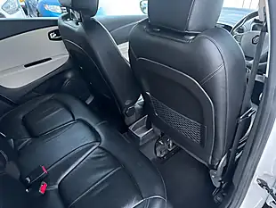 Used 2018 Renault Captur Signature X Nav White - Interior and Exterior details 18