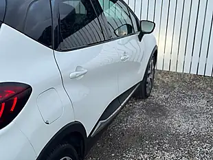 Used 2018 Renault Captur Signature X Nav White - Interior and Exterior details 8