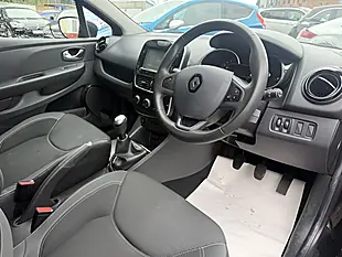 Used 2018 Renault Clio Dynamique Nav Black - Interior and Exterior details 14