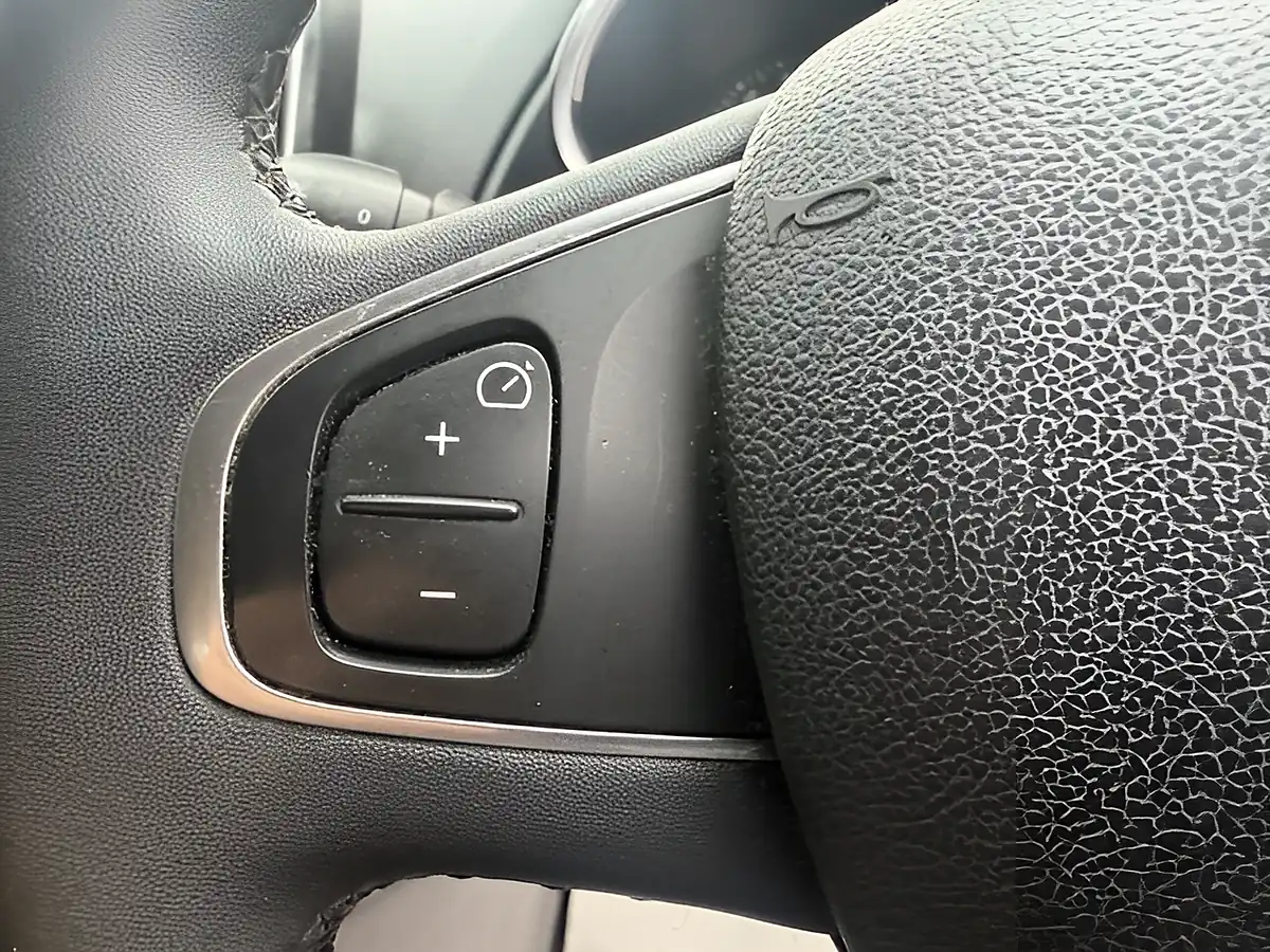Used 2018 Renault Clio Dynamique Nav Black - Interior and Exterior details 17