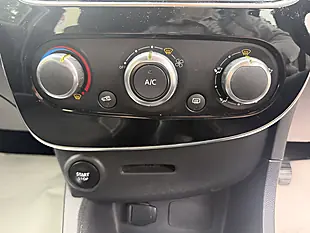Used 2018 Renault Clio Dynamique Nav Black - Interior and Exterior details 18