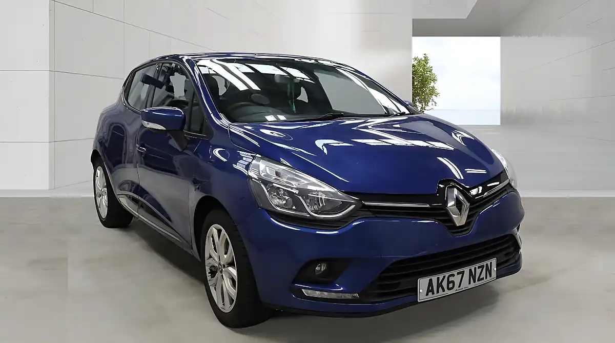Used 2018 Renault Clio Dynamique Nav Blue - Front View
