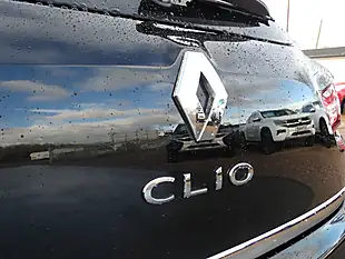 Used 2018 Renault Clio Dynamique Nav Diamond Black - Interior and Exterior details 12
