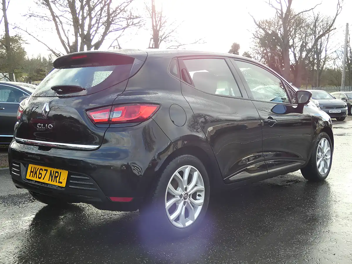 Used 2018 Renault Clio Dynamique Nav Diamond Black - Interior and Exterior details 5