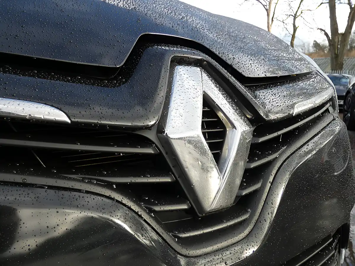 Used 2018 Renault Clio Dynamique Nav Diamond Black - Interior and Exterior details 9