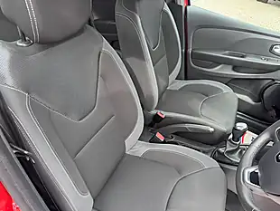 Used 2018 Renault Clio Dynamique Nav Flame Red - Interior and Exterior details 18