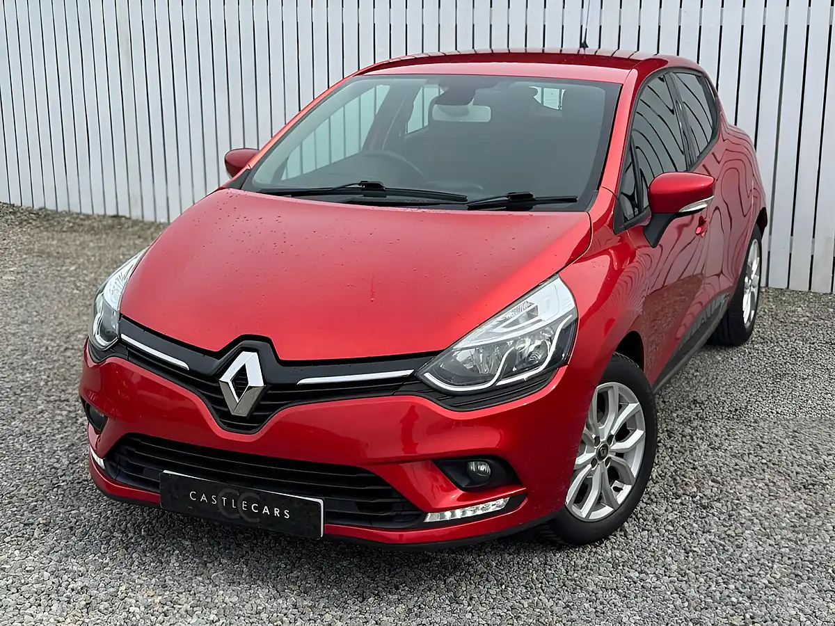 Used 2018 Renault Clio Dynamique Nav Flame Red - Interior and Exterior details 2