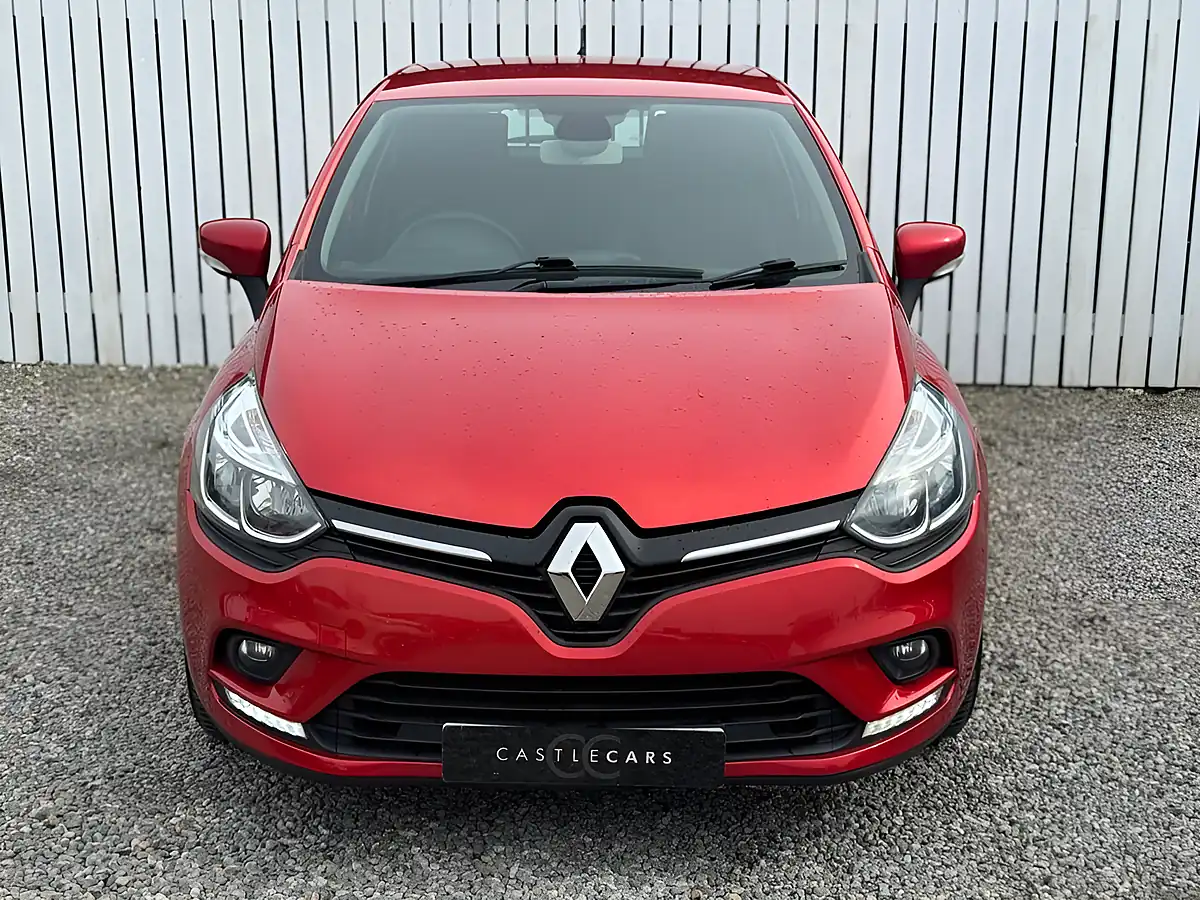 Used 2018 Renault Clio Dynamique Nav Flame Red - Interior and Exterior details 3
