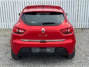 Used 2018 Renault Clio Dynamique Nav Flame Red - Interior and Exterior details 6