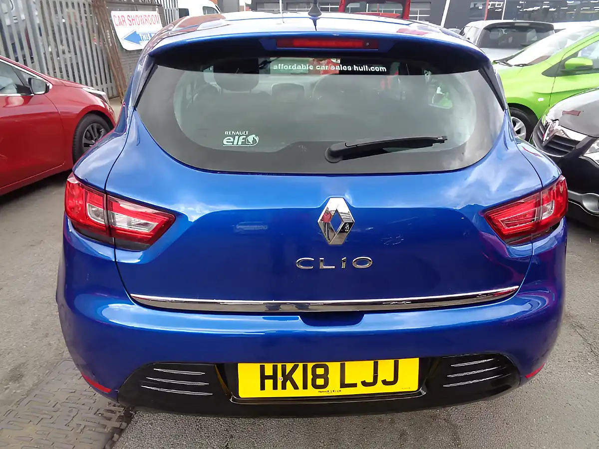 Used 2018 Renault Clio Dynamique Nav Iron Blue - Interior and Exterior details 16