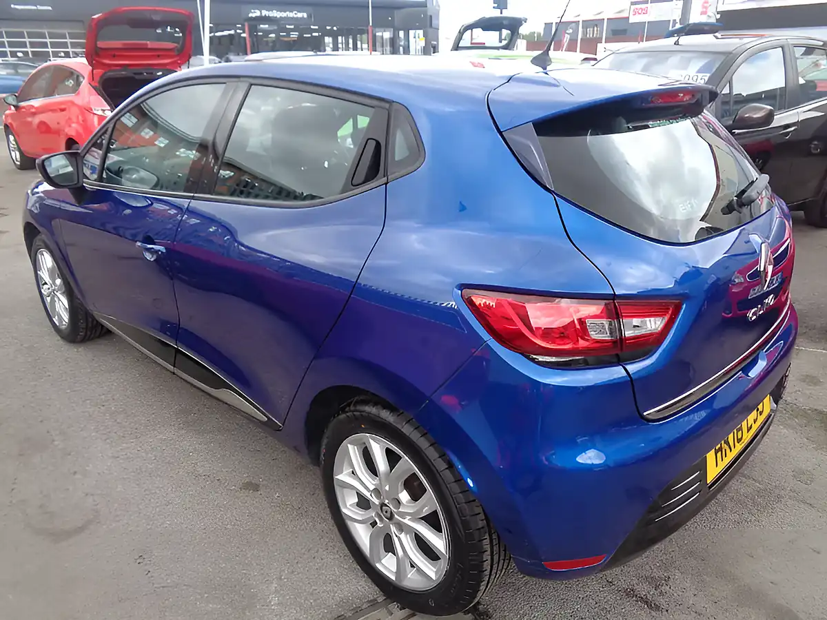 Used 2018 Renault Clio Dynamique Nav Iron Blue - Interior and Exterior details 3