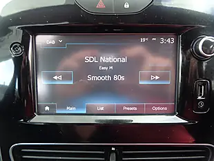 Used 2018 Renault Clio Dynamique Nav Iron Blue - Interior and Exterior details 9