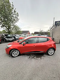 Used 2018 Renault Clio Dynamique Nav Premium Pearl Red Metallic - Interior and Exterior details 4