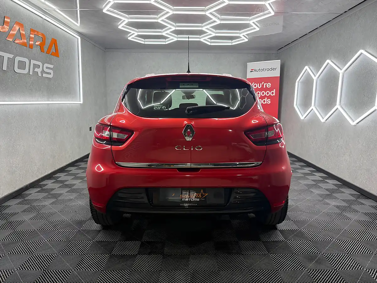 Used 2018 Renault Clio Dynamique Nav Red - Interior and Exterior details 13