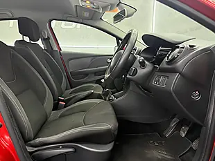Used 2018 Renault Clio Dynamique Nav Red - Interior and Exterior details 14