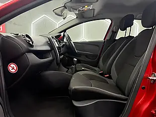 Used 2018 Renault Clio Dynamique Nav Red - Interior and Exterior details 15