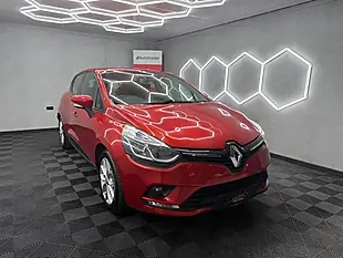 Used 2018 Renault Clio Dynamique Nav Red - Interior and Exterior details 4
