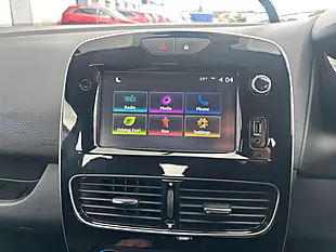 Used 2018 Renault Clio Dynamique Nav Red - Interior and Exterior details 16