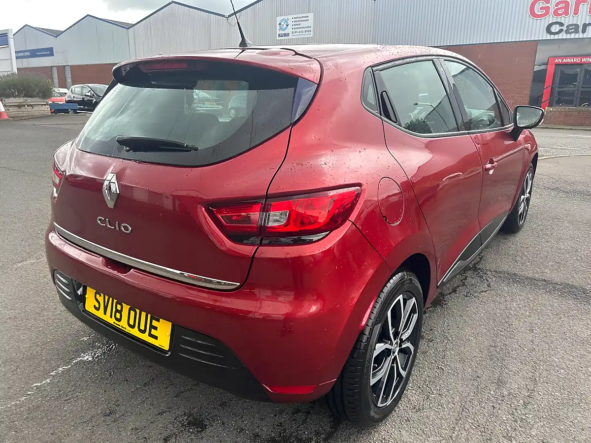 Used 2018 Renault Clio Dynamique Nav Red - Interior and Exterior details 9