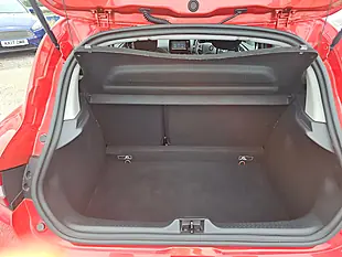 Used 2018 Renault Clio Dynamique Nav Red - Interior and Exterior details 11