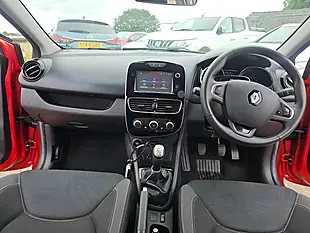 Used 2018 Renault Clio Dynamique Nav Red - Interior and Exterior details 13