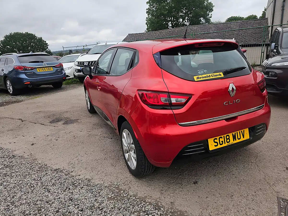 Used 2018 Renault Clio Dynamique Nav Red - Interior and Exterior details 7