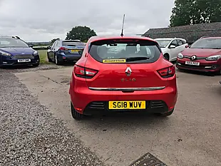 Used 2018 Renault Clio Dynamique Nav Red - Interior and Exterior details 8