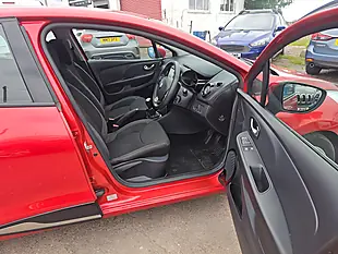Used 2018 Renault Clio Dynamique Nav Red - Interior and Exterior details 9
