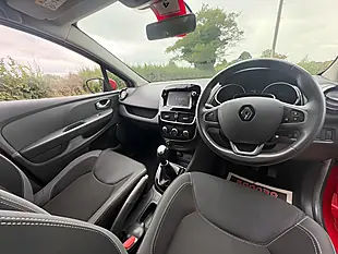 Used 2018 Renault Clio Dynamique Nav Red - Interior and Exterior details 10