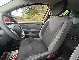 Used 2018 Renault Clio Dynamique Nav Red - Interior and Exterior details 11