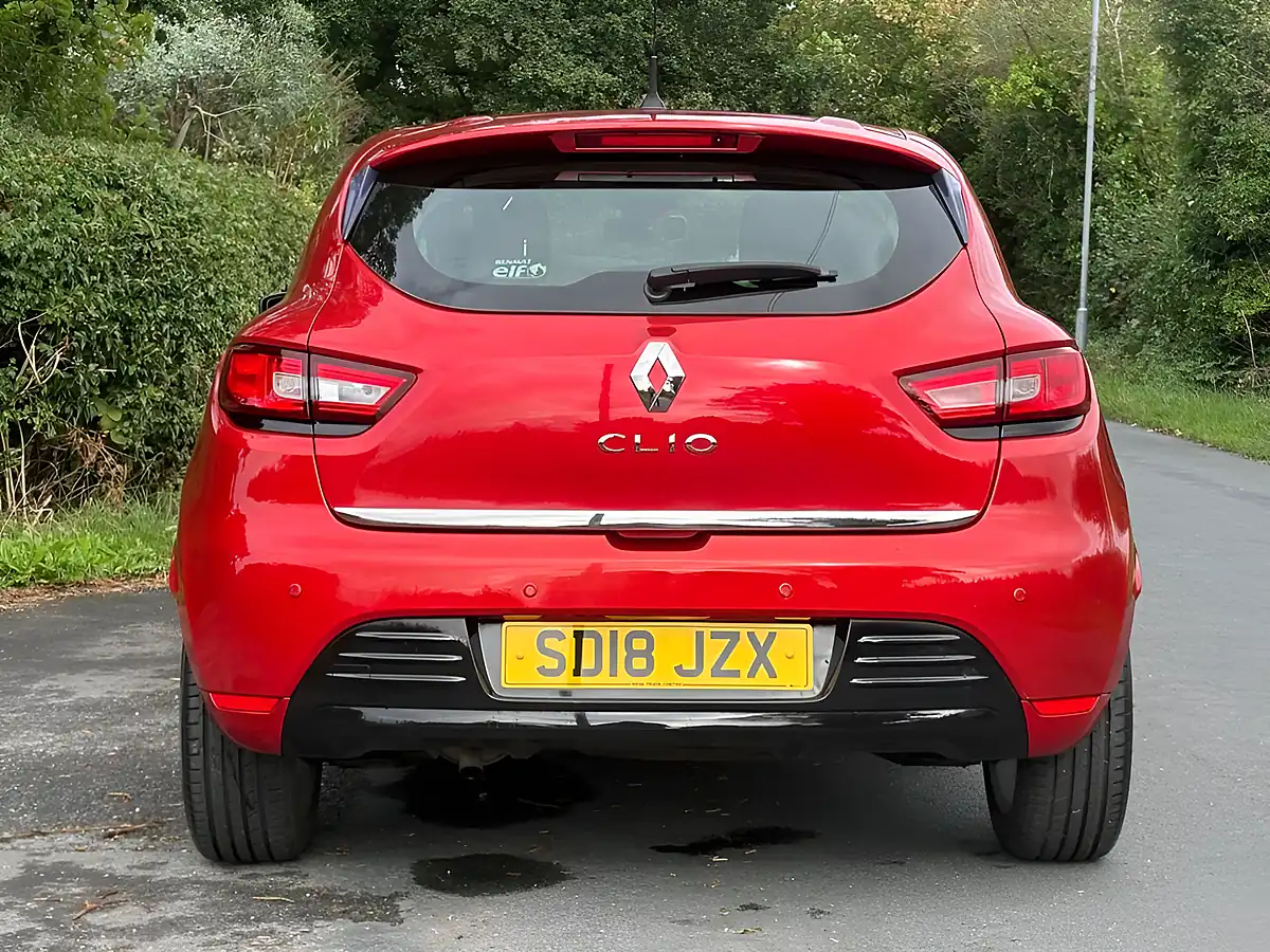 Used 2018 Renault Clio Dynamique Nav Red - Interior and Exterior details 7