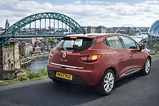 Used 2018 Renault Clio Dynamique Nav Red - Interior and Exterior details 2