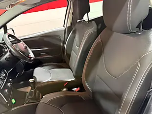 Used 2018 Renault Clio Dynamique Nav White - Interior and Exterior details 18