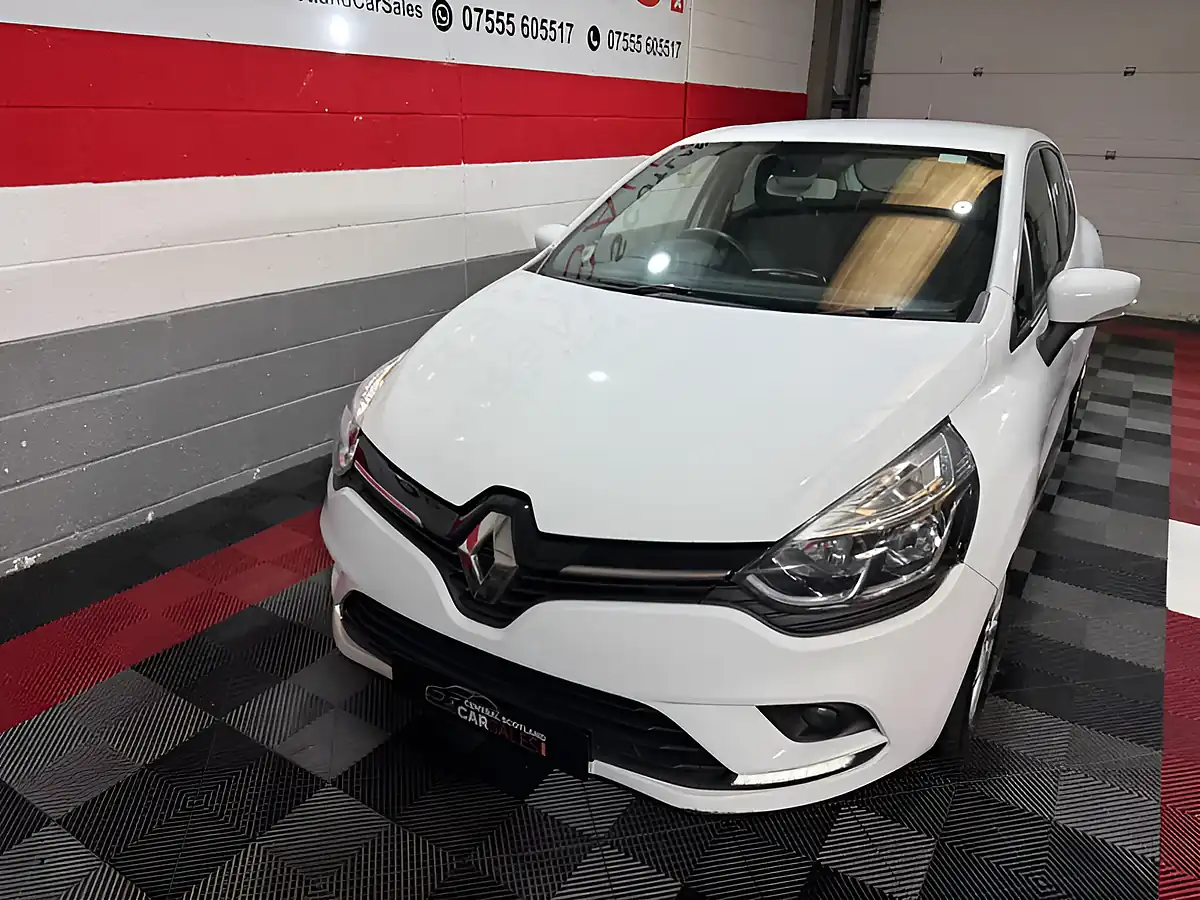 Used 2018 Renault Clio Dynamique Nav White - Interior and Exterior details 2