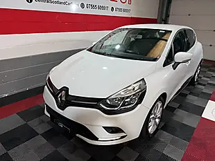 Used 2018 Renault Clio Dynamique Nav White - Interior and Exterior details 3