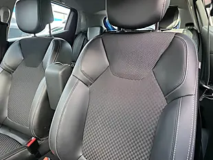 Used 2018 Renault Clio Dynamique S Nav Blue - Interior and Exterior details 17