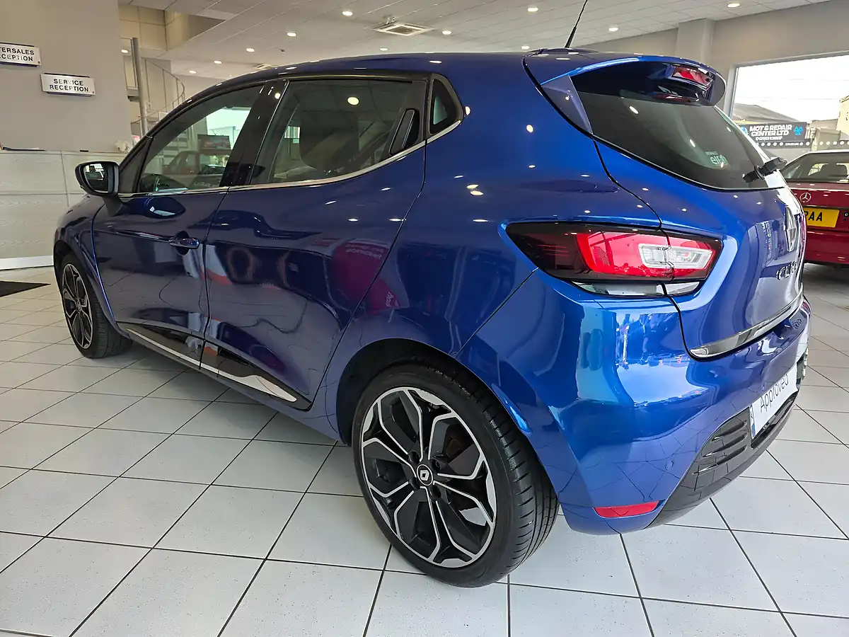 Used 2018 Renault Clio Dynamique S Nav Blue - Interior and Exterior details 4