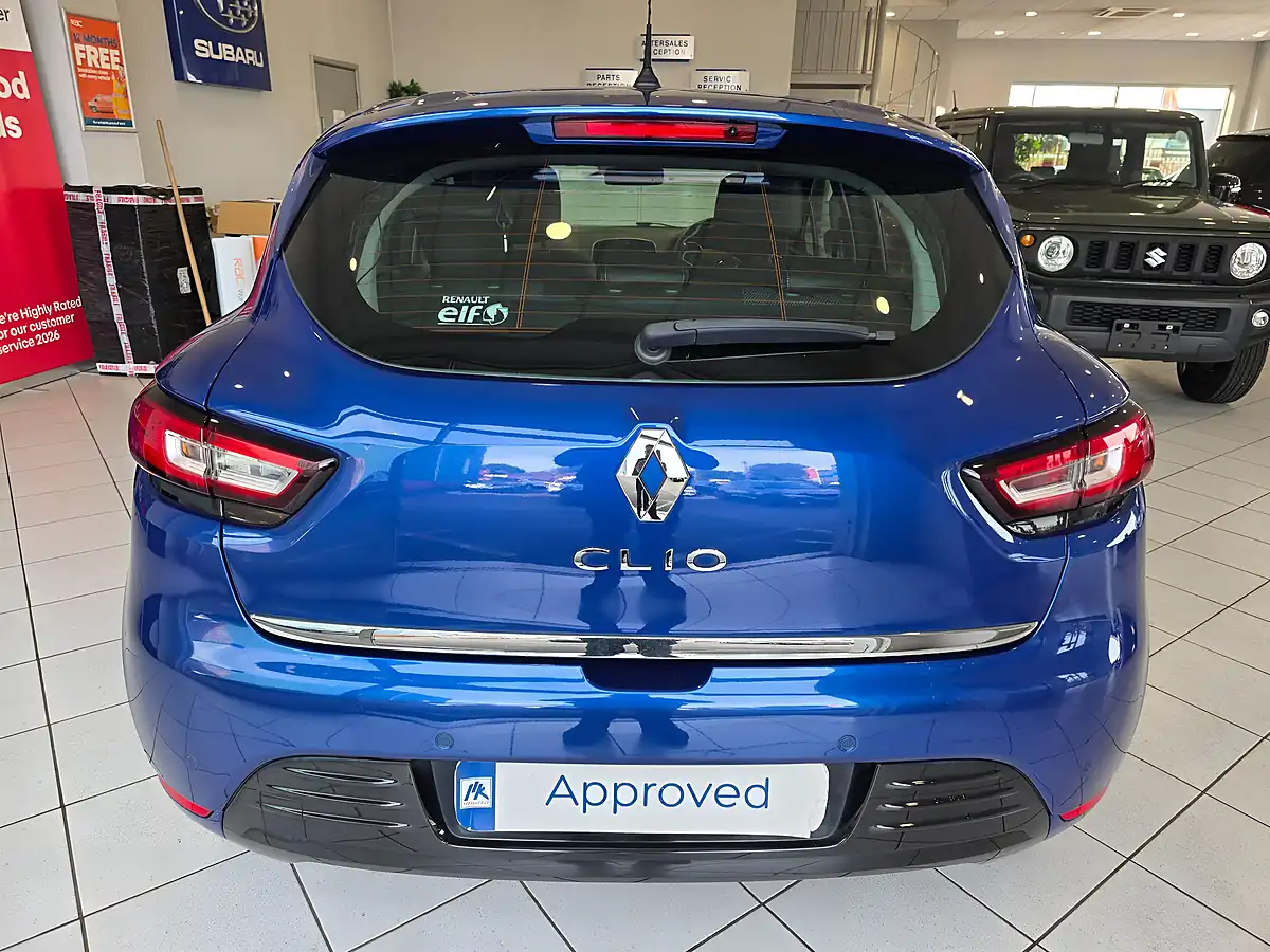 Used 2018 Renault Clio Dynamique S Nav Blue - Interior and Exterior details 6