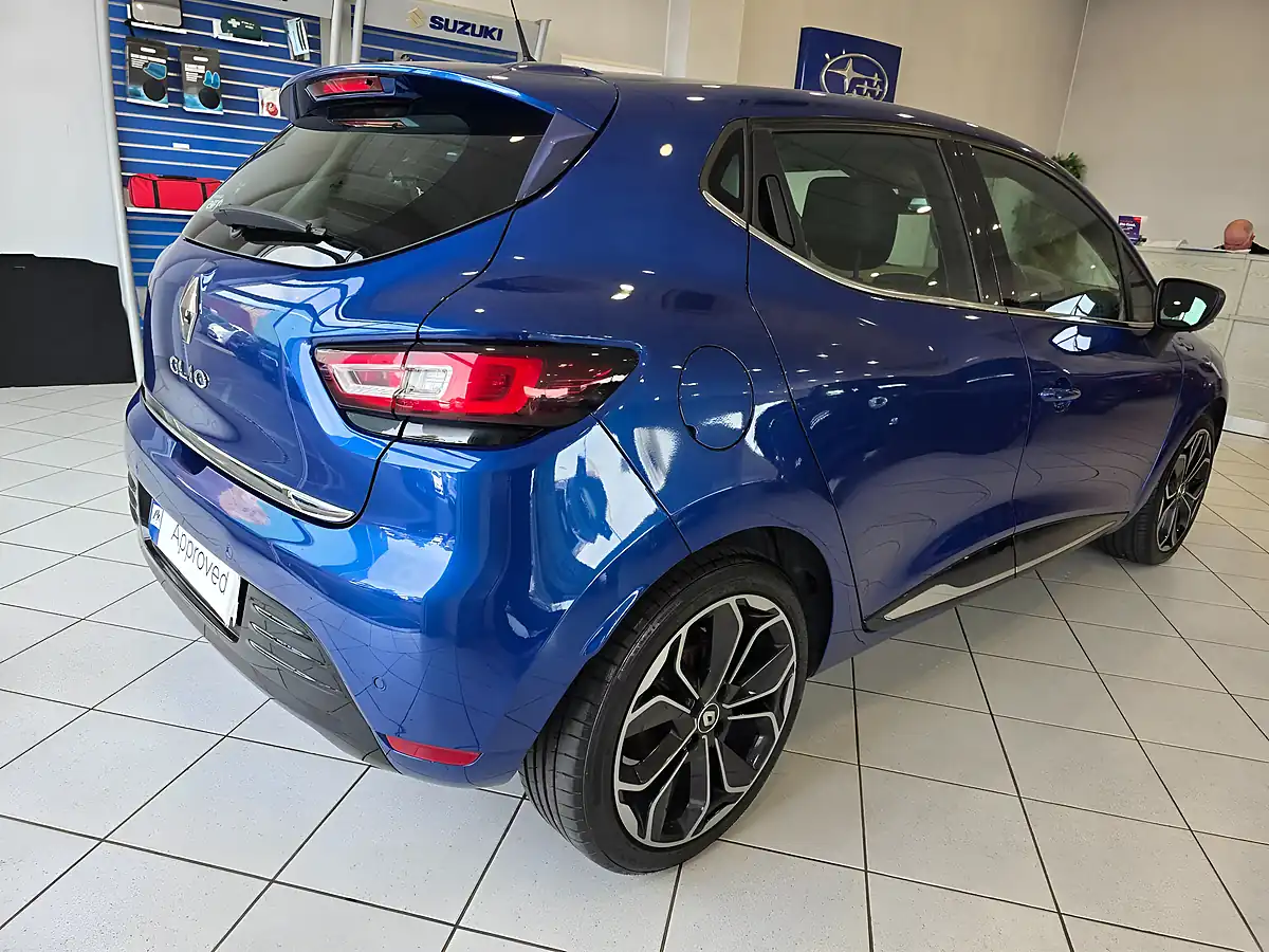 Used 2018 Renault Clio Dynamique S Nav Blue - Interior and Exterior details 8