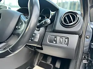 Used 2018 Renault Clio Dynamique S Nav Grey - Interior and Exterior details 16