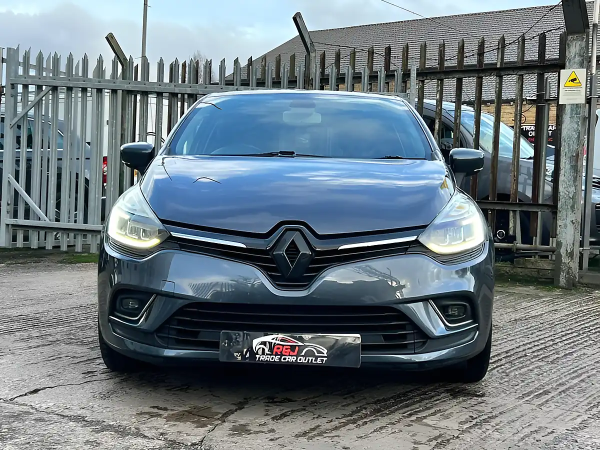 Used 2018 Renault Clio Dynamique S Nav Grey - Interior and Exterior details 2