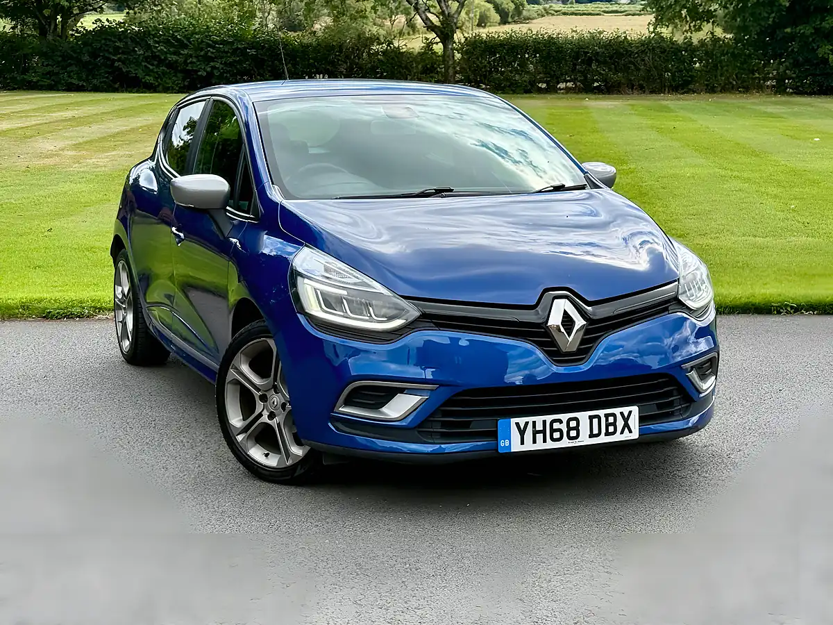 Used 2018 Renault Clio GT-Line Blue - Front View