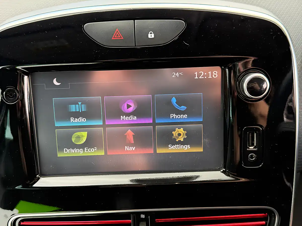 Used 2018 Renault Clio GT-Line Blue - Interior and Exterior details 11