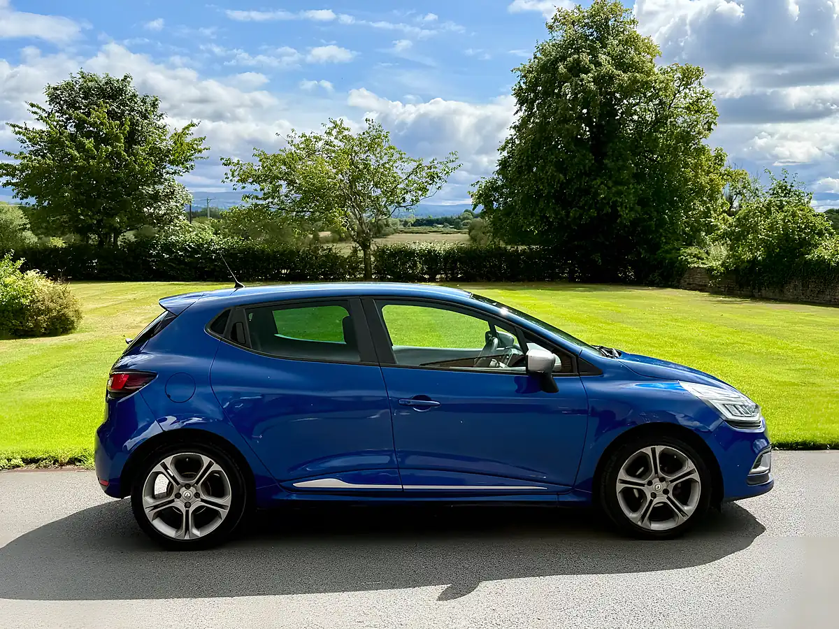 Used 2018 Renault Clio GT-Line Blue - Interior and Exterior details 3