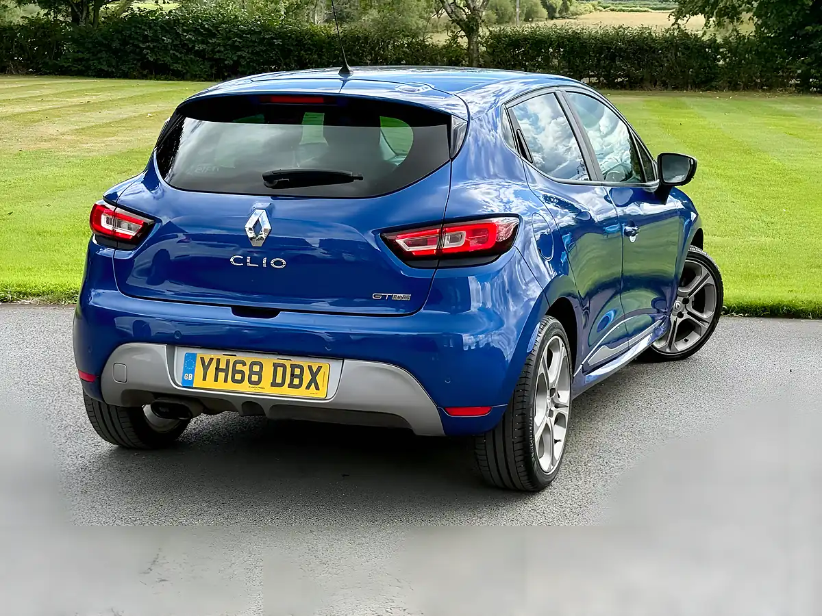 Used 2018 Renault Clio GT-Line Blue - Interior and Exterior details 5